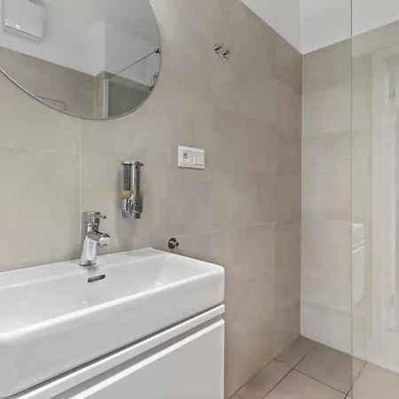 Lam - Ac -balcony Bratislava